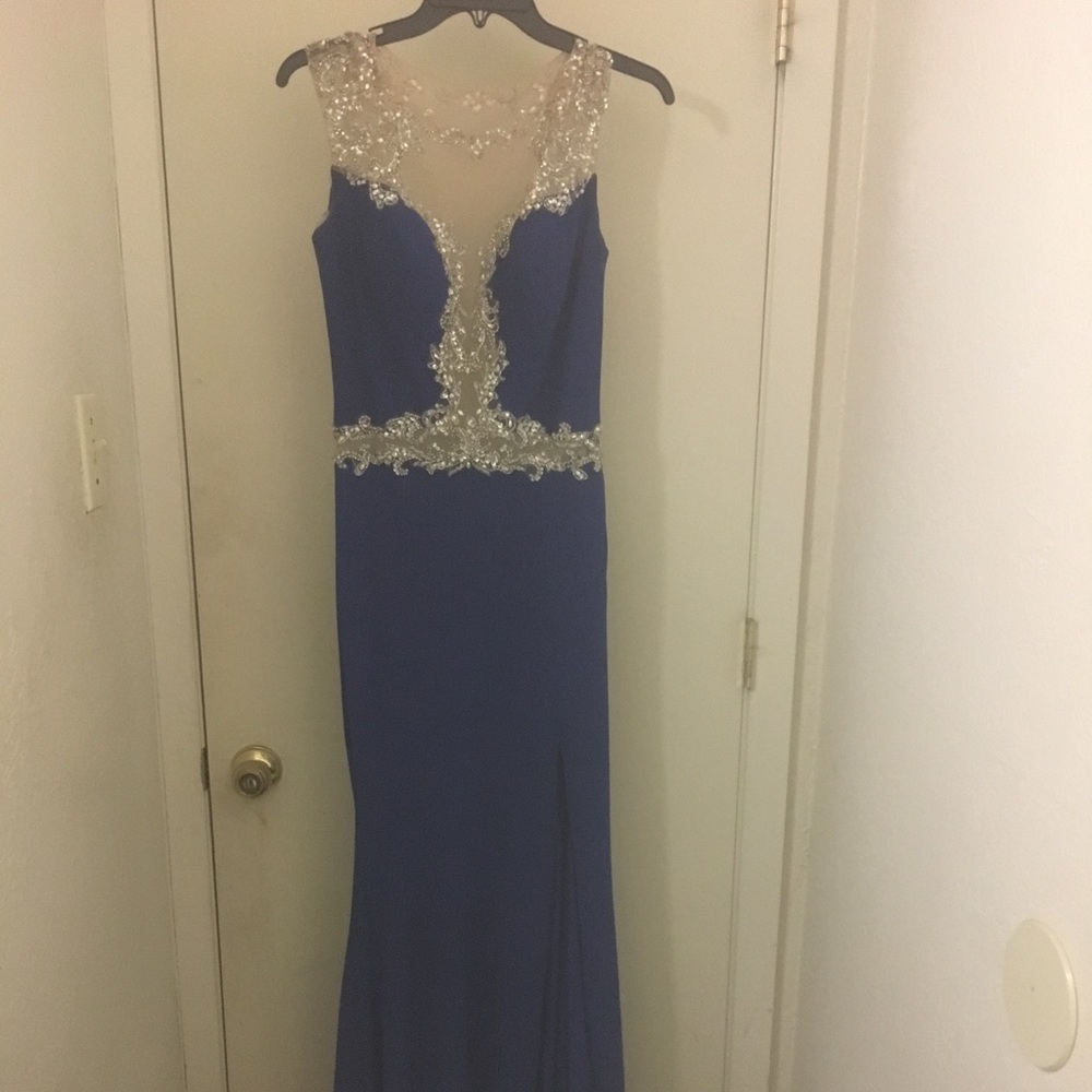 Prom Dress!!!  👗👑🎀💙